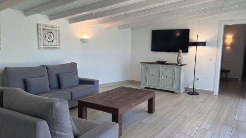 Μια τηλεόραση ή/και κέντρο ψυχαγωγίας στο Villas Alondra