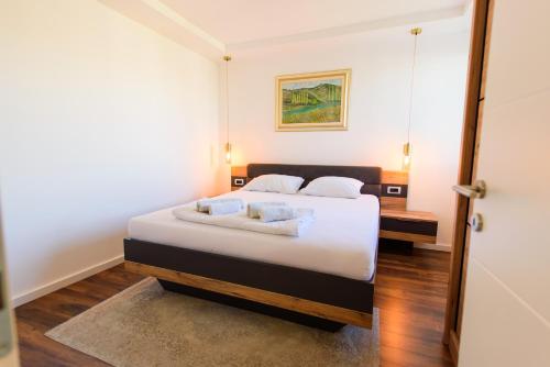 Apricus Apartment