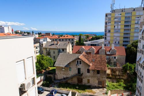 Apricus Apartment