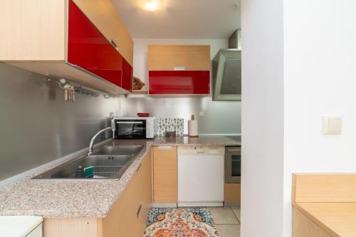 Η κουζίνα ή μικρή κουζίνα στο Jasmine Luxury Apartment