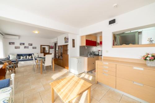 Η κουζίνα ή μικρή κουζίνα στο Jasmine Luxury Apartment