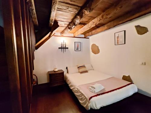 Katil atau katil-katil dalam bilik di Tulia Guesthouse & Coworking