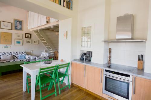 Gambar di galeri bagi Pine home di Skiathos Town
