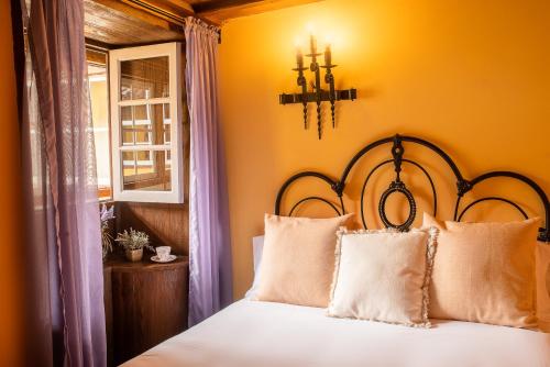 Katil atau katil-katil dalam bilik di Tulia Guesthouse & Coworking
