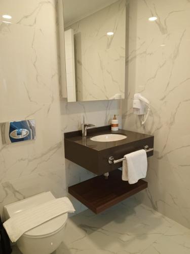 Ένα μπάνιο στο 1 bedroom in Grand Sapphire Resort