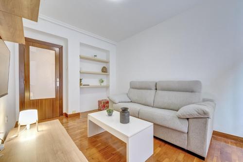 Vistabella 2 by Clabao