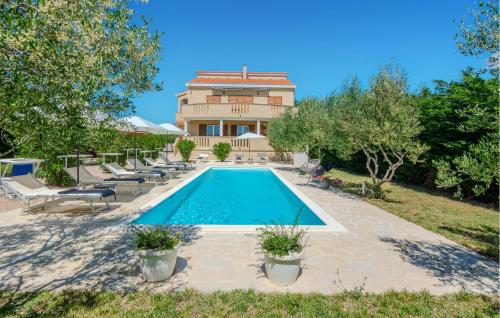 Amazing Home In Polaca With Wifi