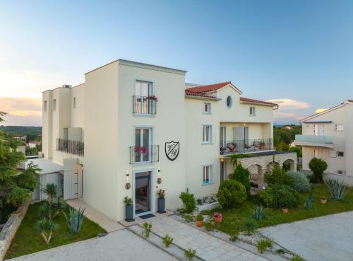 Gentlemen's Hotel Zeus - GayMen & Adults Only