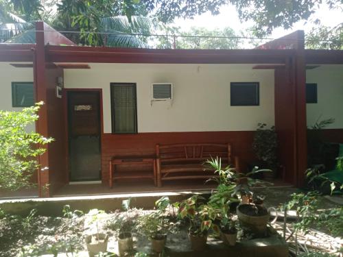 Fotografie z fotogalerie ubytování Felipa Beach and Guesthouse - Newly Renovated Airconditioned Guest Rooms v destinaci Dumaguete