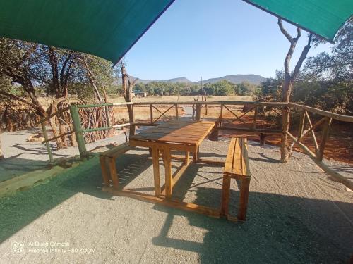Paisaje cerca de este tented camp