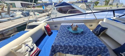 Desirè Charming House Boat photo 31