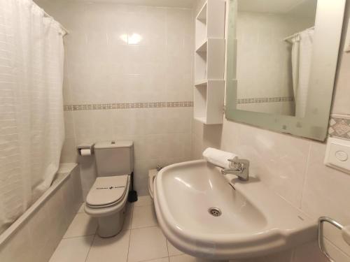 Kúpeľňa v ubytovaní Apartamentos Surfing 3000