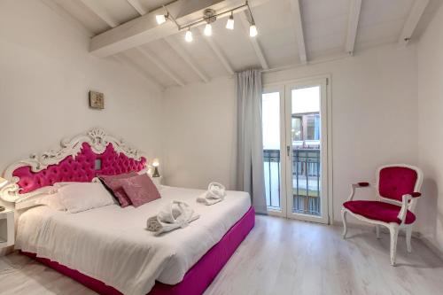 Victor Apartment by Mamo Florence