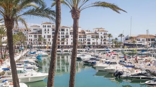 Marina Real 211
