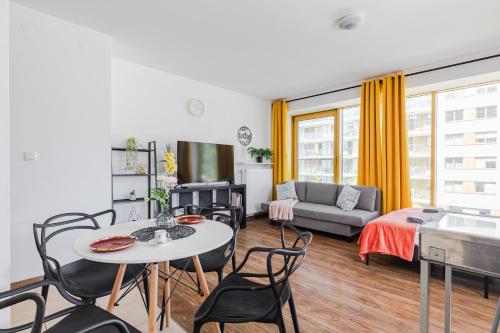 SuperApart Mińska 48 - Z dwoma balkonami