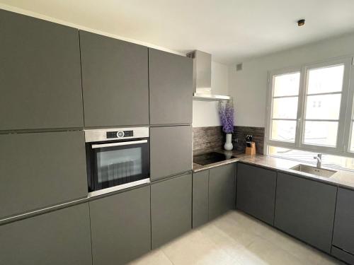 Photo de la galerie de l'établissement 2 Bedroom Stylish Apartment Central Paris, à Paris