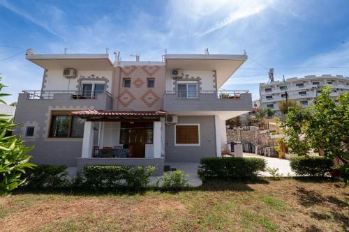 Φωτογραφία από το άλμπουμ του Vila Ylli Gjika σε Εξαμίλι