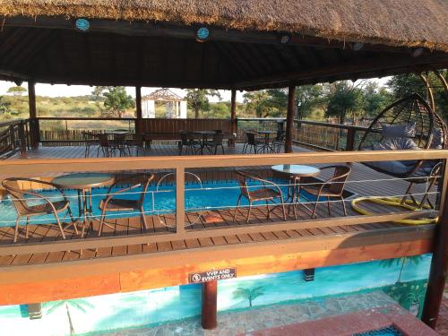 Piscina di Falcon Lodge PK o nelle vicinanze