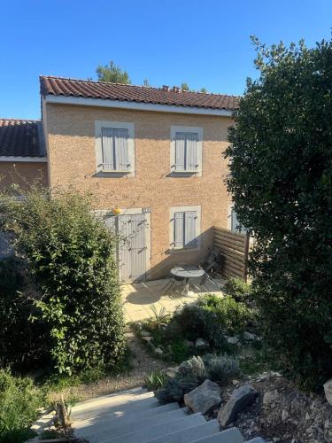 Photo de la galerie de l'établissement Villa Camargue - heated indoor pool open year-round, à Calvisson