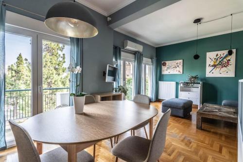 Park view apartment in Chalandri