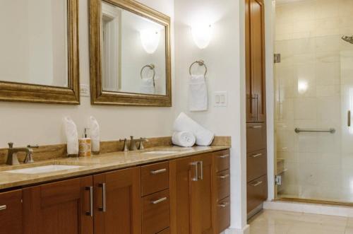 Koupelna v ubytování Coco Beach Resort Condo