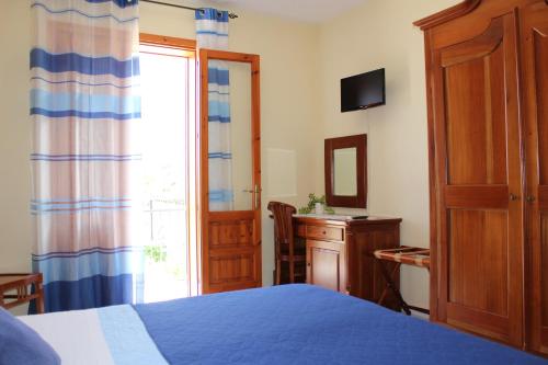 Gallery image of Raggio di Sole Bed & Breakfast in Macari