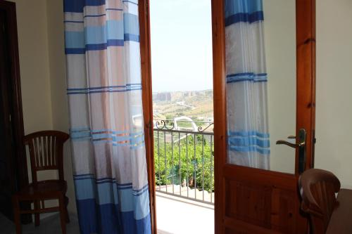 Gallery image of Raggio di Sole Bed & Breakfast in Macari