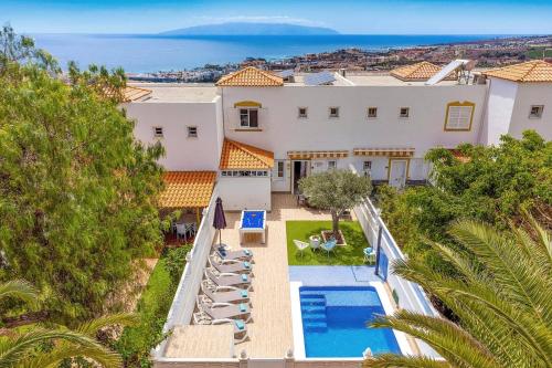 Villa Lima by Villa Plus