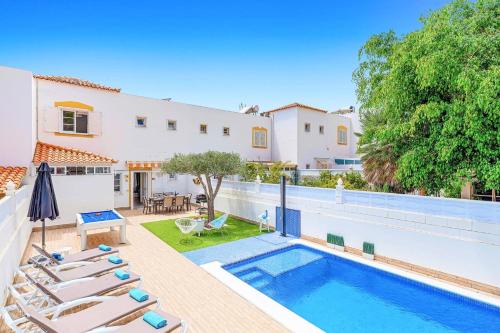 Villa Lima by Villa Plus