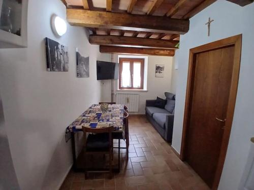 Μια τηλεόραση ή/και κέντρο ψυχαγωγίας στο Rifugio San Vicino