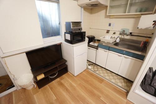 Apartment House White Mansion 102