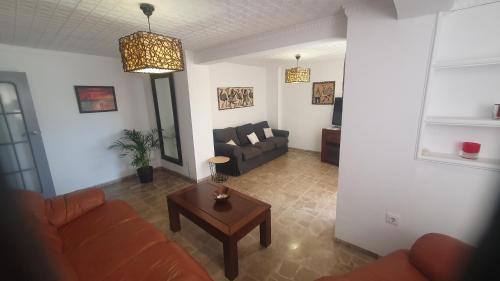 Χώρος καθιστικού στο Visit Gibraltar stay in La Linea for less!