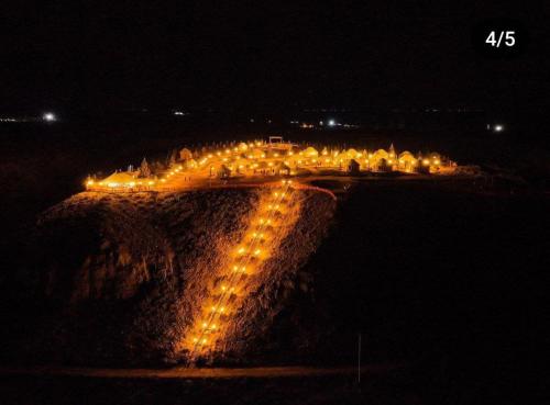 Galería fotográfica de Elestet en Tong