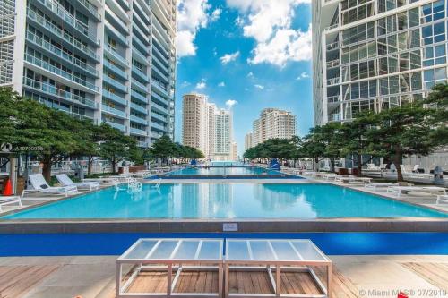 Kolam renang di atau dekat dengan Great Studio at the W Residences