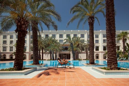 IC Hotels Airport — Swimming pool