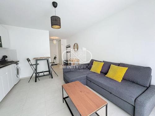 Grand studio 5 min des plages