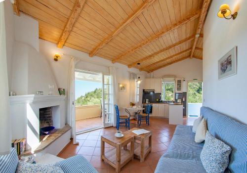 Posezení v ubytování Agios Nikitas Villas