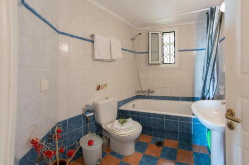 Koupelna v ubytování Agios Nikitas Villas