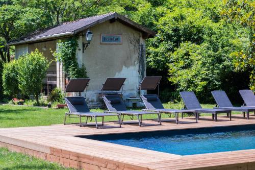 Atypique ancienne gare d'Issigeac,piscine privée,pétante,grand terrain
