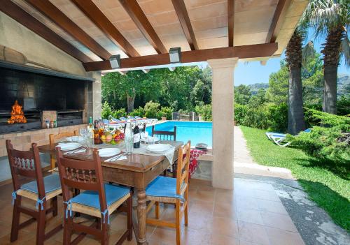 Owl Booking Villa Picasa Alt - Surounded by Nature