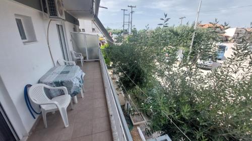 Balkón nebo terasa v ubytování Makis Apartments Flogita
