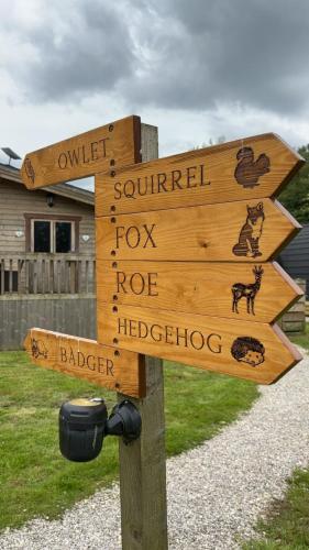 Fox Lodge at Owlet Hideaway - with Hot Tub, Near York photo 21