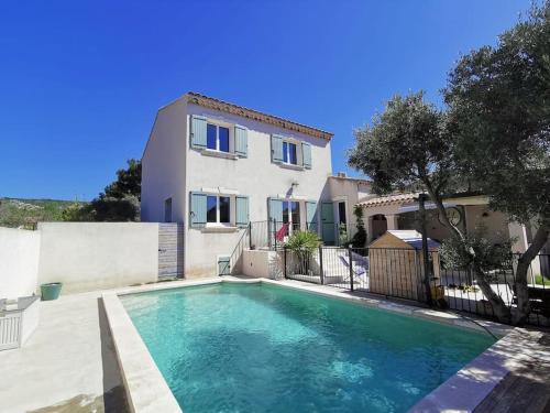 Charmante maison provençale avec piscine