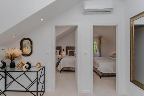 Monfrina 3 luxury apt in the Old Town near beach
