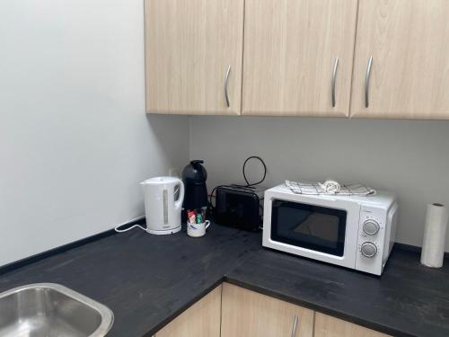 Una cocina o zona de cocina en Charming - Luxurious 1 bedroom apartment in The Heart of Aalborg