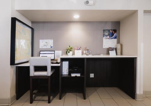 Foto dalla galleria di La Quinta Inn & Suites by Wyndham Fort Collins, Colorado a Fort Collins