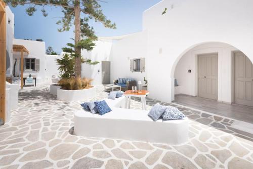 Swell S2 maisonette with private Jacuzzi in Naousa