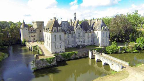 Gallery image of Château de Saint Loup in Saint Loup Lamaire