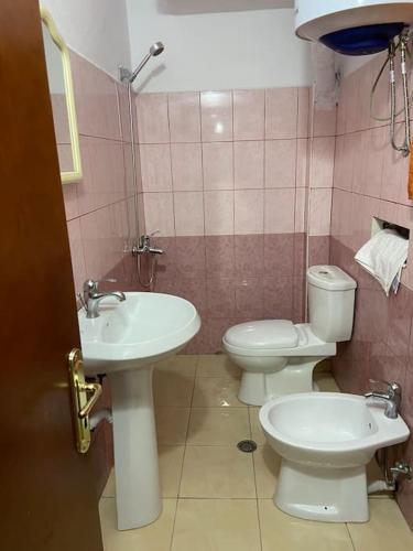 Et badeværelse på DD Apartment