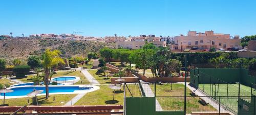Celestina Apartment, piscinas, Parking gratis, a 5 min de Torre del Mar